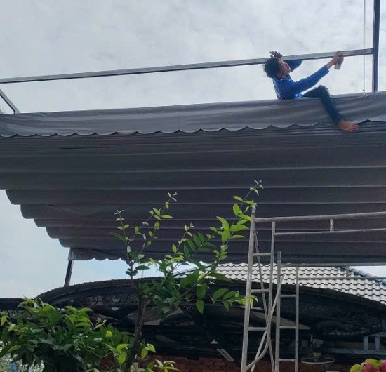 Mái Xếp Nhà Hàng Ở Trà Vinh